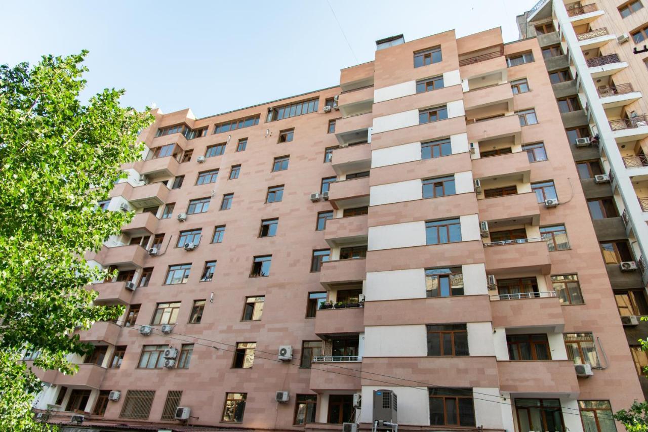 Umba Apartment N6 - New Building Yerevan Exterior photo